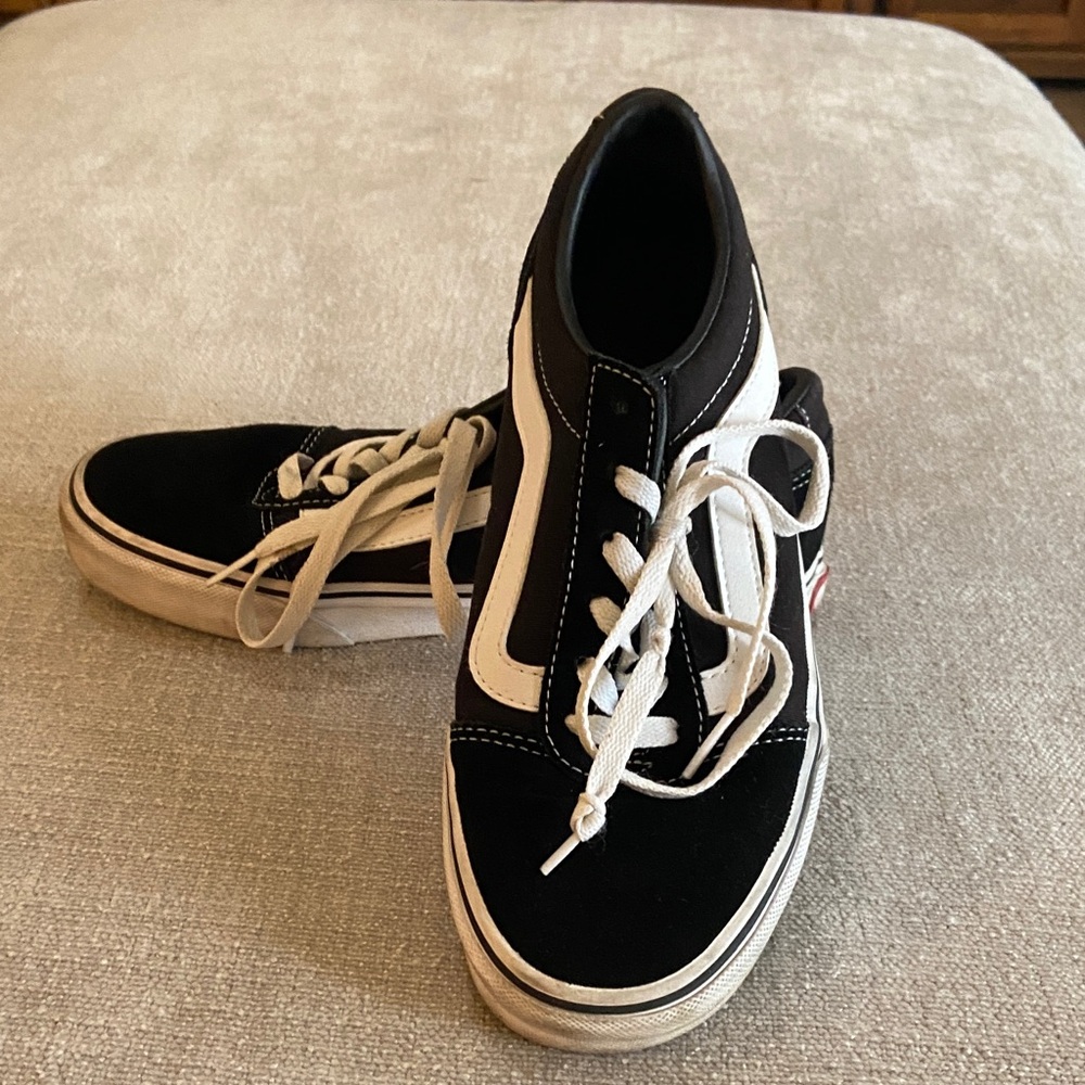 Vans Women’s Black and White Sneakers